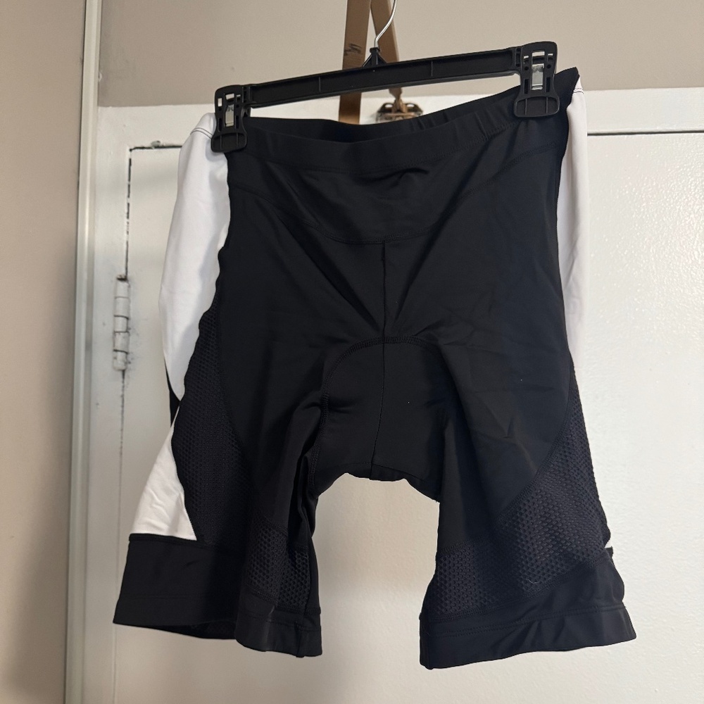 Beroy Padded Bike Shorts (NWOT)